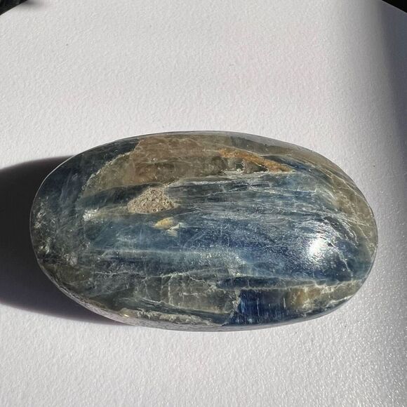 Blue Kyanite Crystal‎ Meditation Palmstone (#5) - Picture 6 of 10